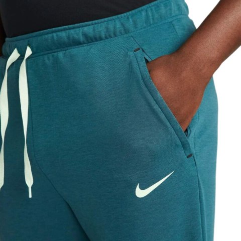 Spodnie męskie Nike Dri-FIT Tottenham Hotspur Travel zielone DB7878 397 Nike Football Spodnie męskie Nike Dri-FIT Tottenham Hotspur Travel zielone DB7878 397 Nike Football