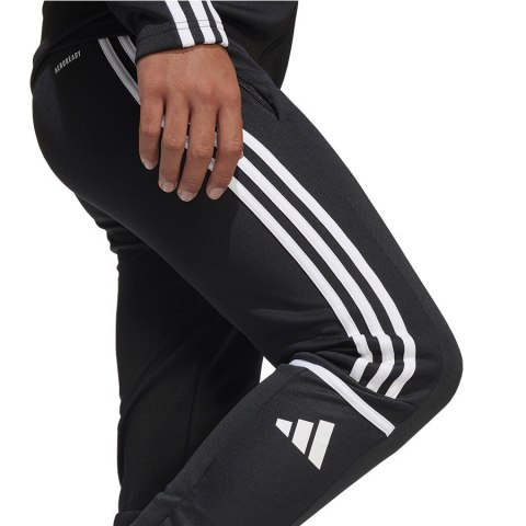 Spodnie adidas SQUADRA 25 Training Pant Jr JE2777 czarny 128 cm Adidas Spodnie adidas SQUADRA 25 Training Pant Jr JE2777 czarny 128 cm Adidas