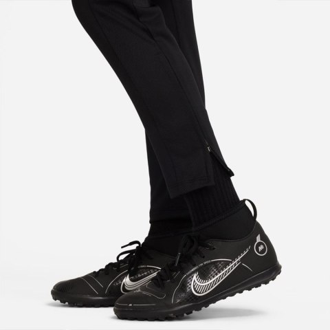 Spodnie Nike Academy 23 Pant KPZ DR1676 010 czarny XL (158-170cm) Nike Spodnie Nike Academy 23 Pant KPZ DR1676 010 czarny XL (158-170cm) Nike
