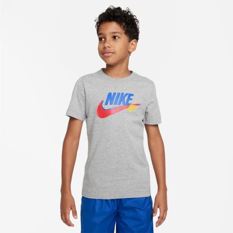 Koszulka Nike Sportswear SI SS Tee FD1201 063 szary S (128-137cm) Nike Koszulka Nike Sportswear SI SS Tee FD1201 063 szary S (128-137cm) Nike