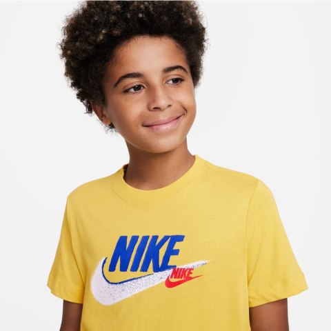 Koszulka Nike Sportswear SI SS Tee FD1201 709 grafitowy S (128-137cm) Nike Koszulka Nike Sportswear SI SS Tee FD1201 709 grafitowy S (128-137cm) Nike