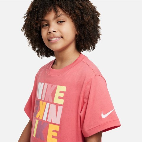 T-Shirt Nike Sportswear DZ3579 894 pomarańczowy M (137-147cm) Nike T-Shirt Nike Sportswear DZ3579 894 pomarańczowy M (137-147cm) Nike