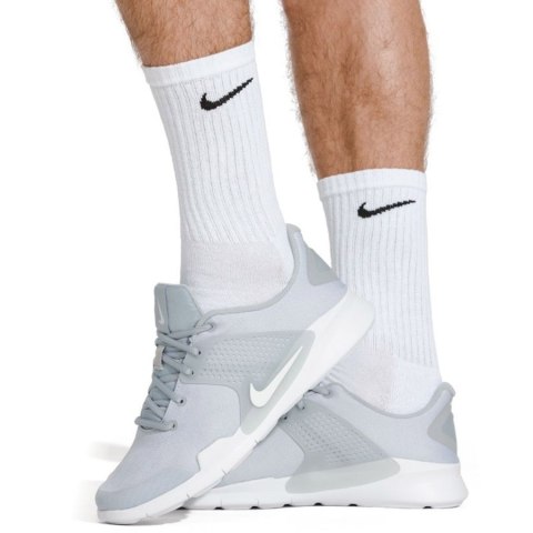 Skarpety Nike Everyday Cushioned SX7666-100 biały 42-46 Nike Skarpety Nike Everyday Cushioned SX7666-100 biały 42-46 Nike