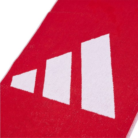 Ręcznik adidas Towel JD1121 czerwony 50x100cm Adidas