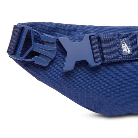 Saszetka nerka Nike Heritage Waistpack DB0488-492 niebieski one size Nike Saszetka nerka Nike Heritage Waistpack DB0488-492 niebieski one size Nike