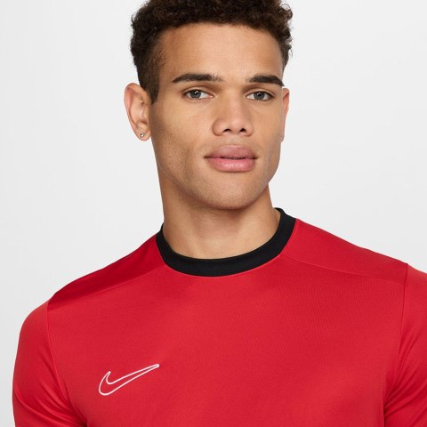 Koszulka Nike Academy 25 SS Top FZ9754-654 czerwony S Nike Koszulka Nike Academy 25 SS Top FZ9754-654 czerwony S Nike