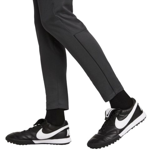 Dres damski Nike Dry Academy 21 Trk Suit szary DC2096 060 Nike Football Dres damski Nike Dry Academy 21 Trk Suit szary DC2096 060 Nike Football