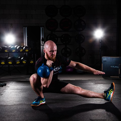 KNV04 BLUE KETTLEBELL ŻELIWNY POKRYTY WINYLEM HMS HMS