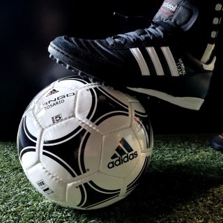 Buty adidas Mundial Team 019228 czarny 44 Adidas