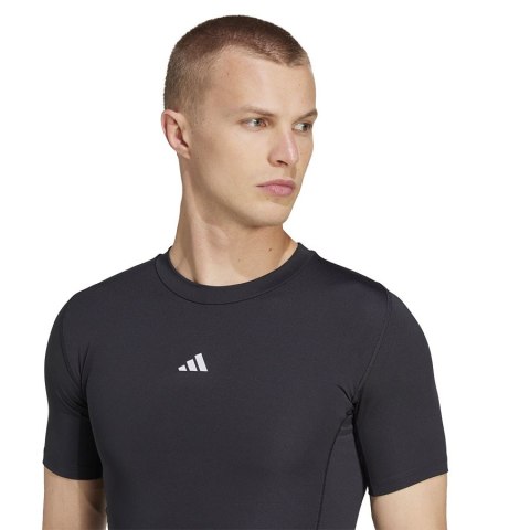 Koszulka adidas TECHFIT SS Tee JP4674 czarny XS Adidas