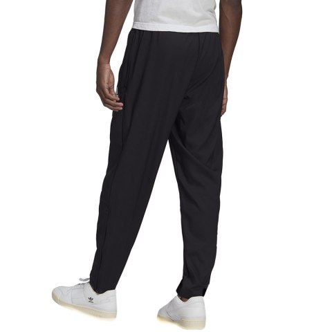 Spodnie męskie adidas Entrada 22 Presentation Pants czarne H57533 Adidas teamwear Spodnie męskie adidas Entrada 22 Presentation Pants czarne H57533 Adidas teamwear