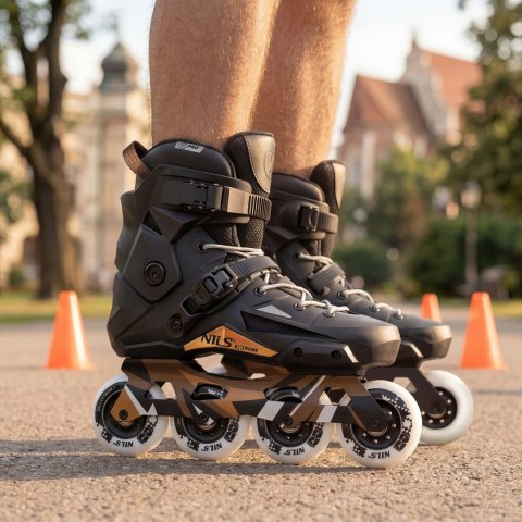 NA1601 ŁYŻWOROLKI SLALOMOWE SLAYD CZARNE ROZM. 39 NILS EXTREME NILS EXTREME