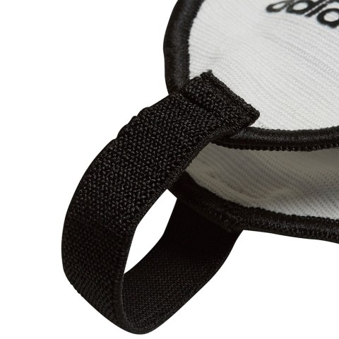 Ochraniacze piłkarskie na kostki adidas Ankle Guard OG białe 651879 Adidas teamwear