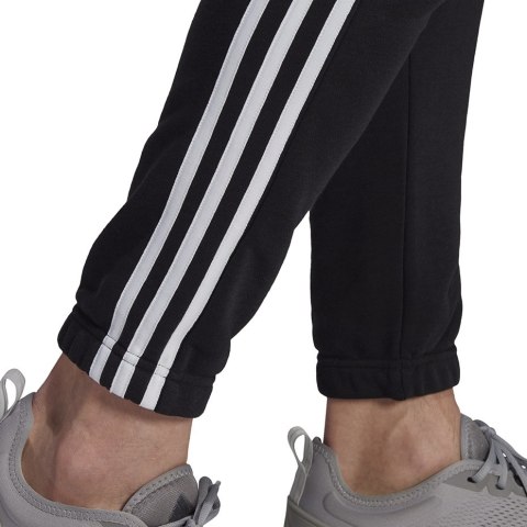 Spodnie męskie adidas Essentials Tapered Elasticcuff 3 Stripes Pant czarne GK8829 S Adidas