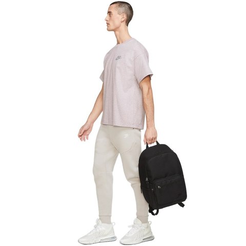 Plecak Nike Heritage Eugene Backpack czarny DB3300 010 Nike