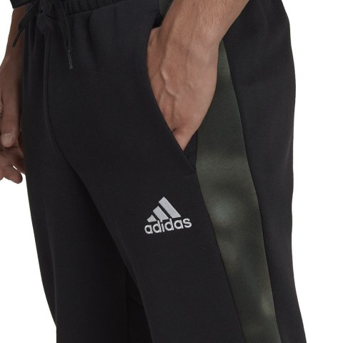 Spodnie męskie adidas Essentials Camo Print Fleece Pant czarne HL6929 S Adidas