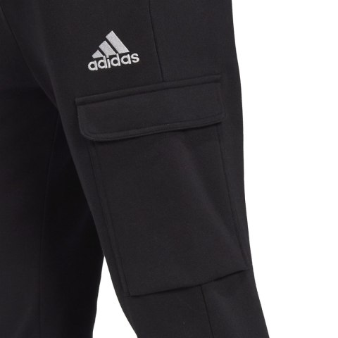 Spodnie męskie adidas Essentials Fleece Regular Tapered Cargo czarne HL2226 Adidas Spodnie męskie adidas Essentials Fleece Regular Tapered Cargo czarne HL2226 Adidas
