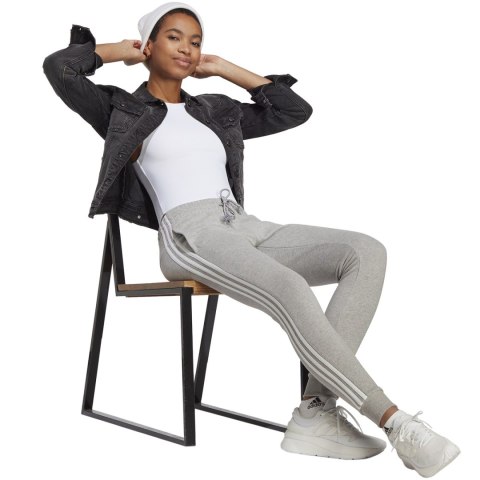 Spodnie damskie adidas Essentials 3-Stripes French Terry Cuffed szare IC9922 Adidas Spodnie damskie adidas Essentials 3-Stripes French Terry Cuffed szare IC9922 Adidas