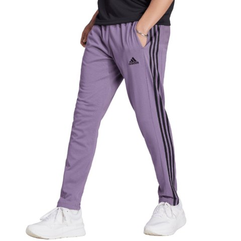 Spodnie męskie adidas Essentials Single Jersey Tapered Open Hem 3-Stripes fioletowe IJ8699 L Adidas