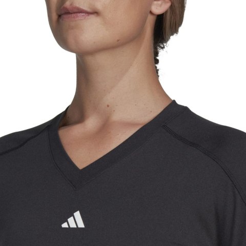 Koszulka damska adidas Aeroready Train Essentials Minimal Branding V-Neck Tee czarna HN5543 Adidas Koszulka damska adidas Aeroready Train Essentials Minimal Branding V-Neck Tee czarna HN5543 Adidas