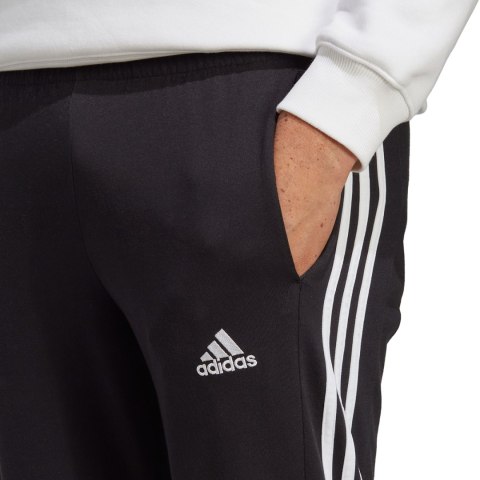 Spodnie męskie adidas Essentials Single Jersey Tapered Open Hem 3-Stripes czarne IC0044 Adidas Spodnie męskie adidas Essentials Single Jersey Tapered Open Hem 3-Stripes czarne IC0044 Adidas