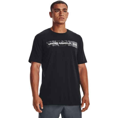 Koszulka męska Under Armour Camo Chest Stripe SS czarna 1376830 001 M Under Armour