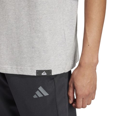 Koszulka męska adidas Modern Essentials Graphic szara IW2648 M Adidas
