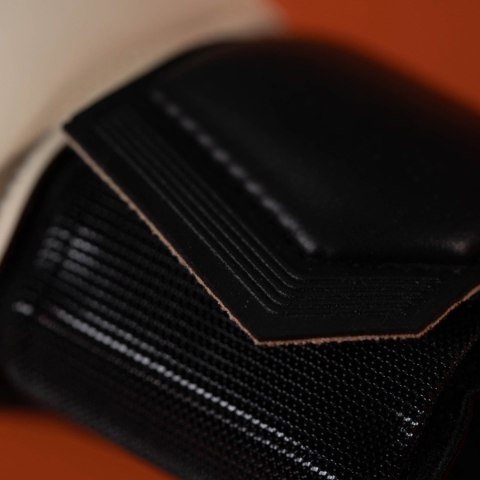 Rękawice bramkarskie Uhlsport Speed Contact Absolutgrip Reflex czarne 101126201 8,5 UHL SPORT