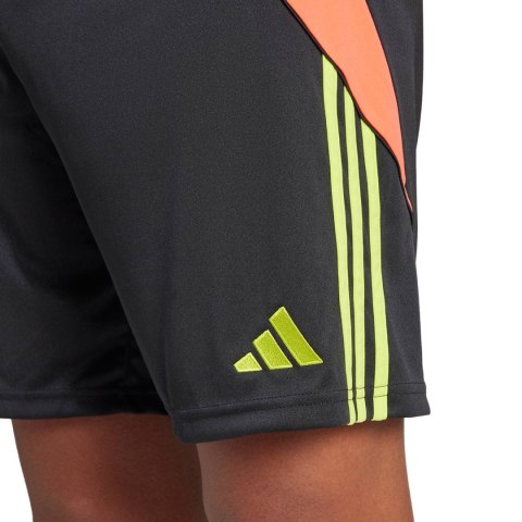 Spodenki męskie adidas Tiro 24 czarne IT2411 Adidas teamwear Spodenki męskie adidas Tiro 24 czarne IT2411 Adidas teamwear