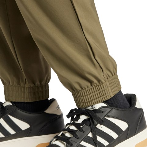 Spodnie męskie adidas Essentials Small Logo Cargo oliwkowe JD1824 S Adidas