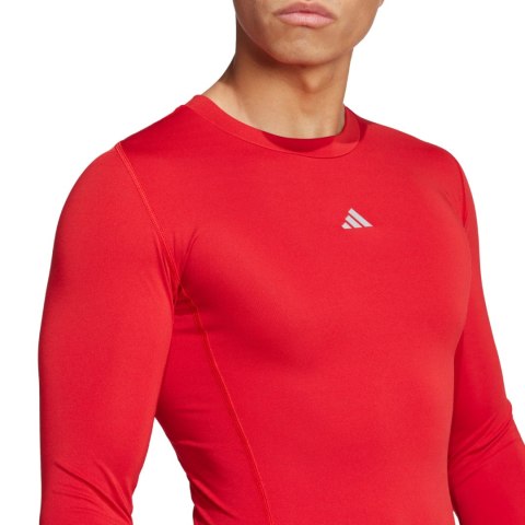 Koszulka męska adidas Techfit Long Sleeve Tee czerwona JP2926 2XL Adidas teamwear