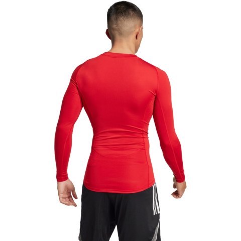 Koszulka męska adidas Techfit Long Sleeve Tee czerwona JP2926 L Adidas teamwear