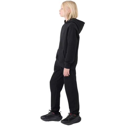 Spodnie dla chłopca 4F CAS M1188 głęboka czerń 4FJWMM00TTROM1188 20S 122cm 4F