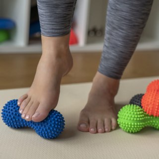 Wałek Fizjo Spiky do masażu i rehabilitacji Tullo duoball 15,5 cm czerwony REF864 AM Tullo