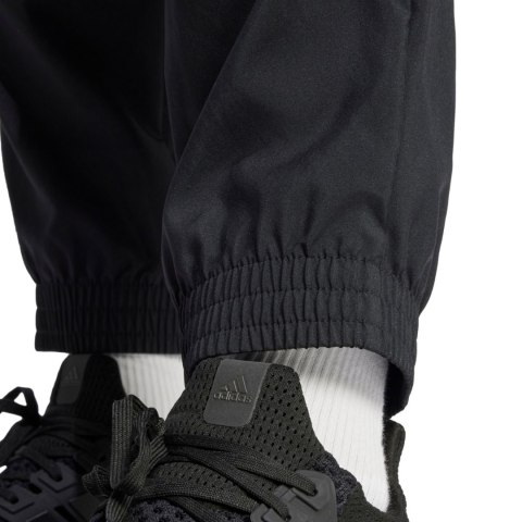 Spodnie męskie adidas Essentials Small Logo Cargo czarne JF3538 Adidas Spodnie męskie adidas Essentials Small Logo Cargo czarne JF3538 Adidas