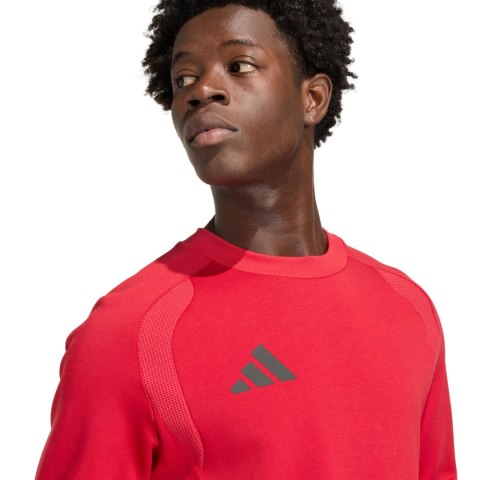 Bluza męska adidas Tiro 26 Travel Crew czerwona KD3324 2XL Adidas teamwear