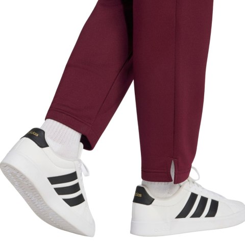 Dres damski adidas Essentials Linear bordowy KQ7588 L Adidas
